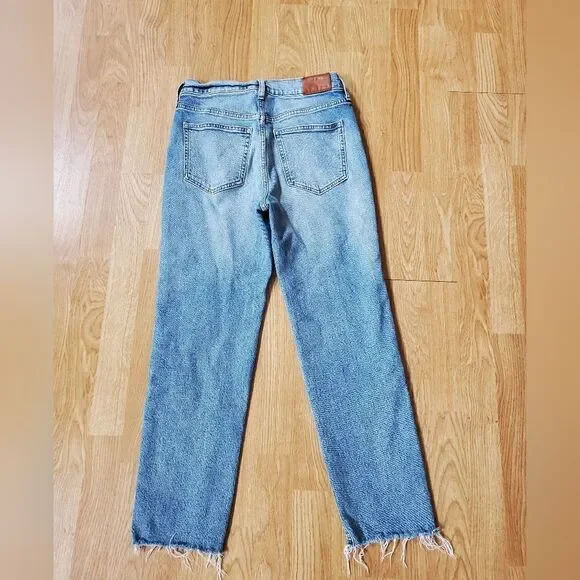 ✨J. CREW✨ High-rise '90s Classic Straight-fit Jean - [Size 26x26] - Picture 8 of 15